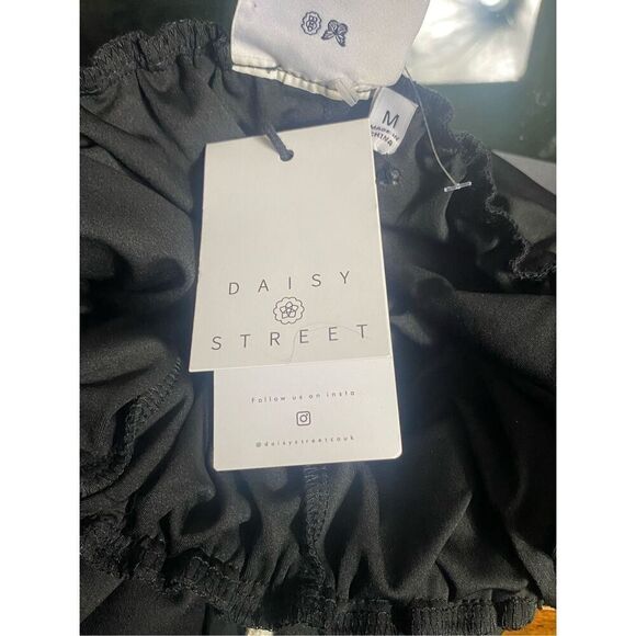 Daisy Street Wm’s Sz Med Black White Pinstripe High Rise Wide Leg Track Pants - Picture 6 of 6